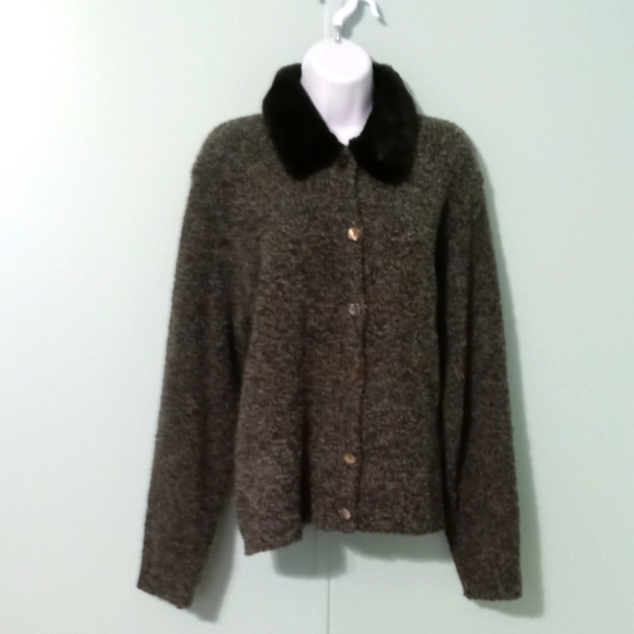 Jennifer Moore Button Down Sweater Size Large very warm - Picture 1 of 10